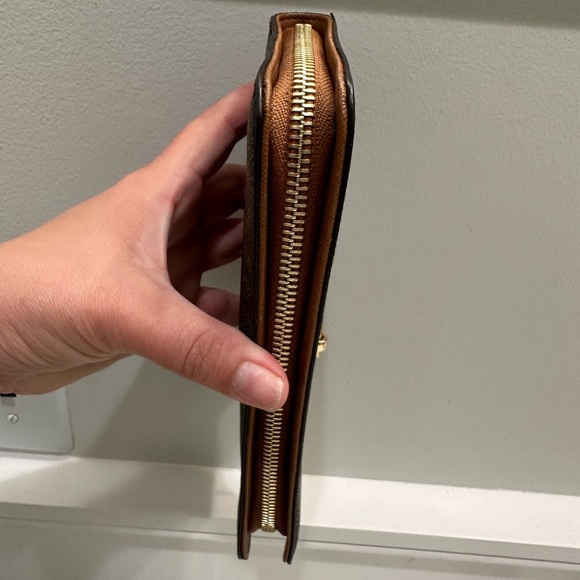 Brown Michael Kors Long Zip Around Wallet - Picture 6 of 7